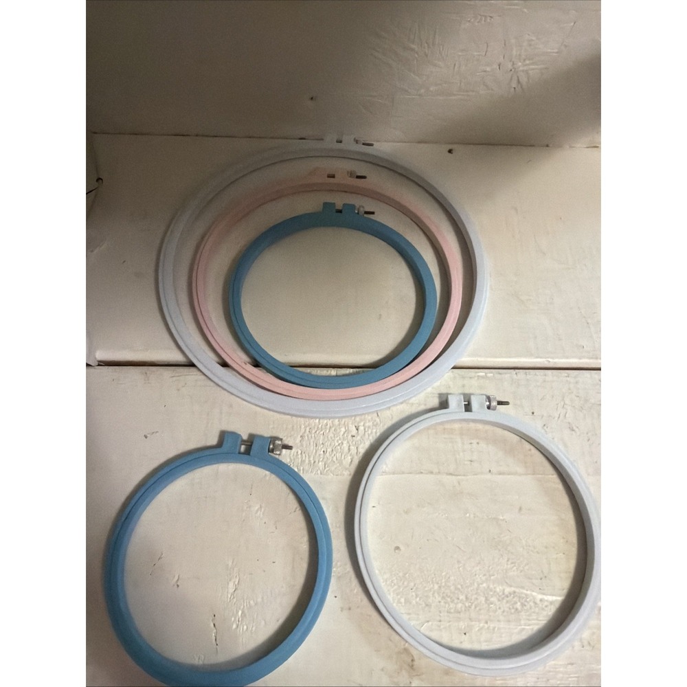 Round Plastic Screw Tension Embroidery Hoops Lot of 5 Blue Pink